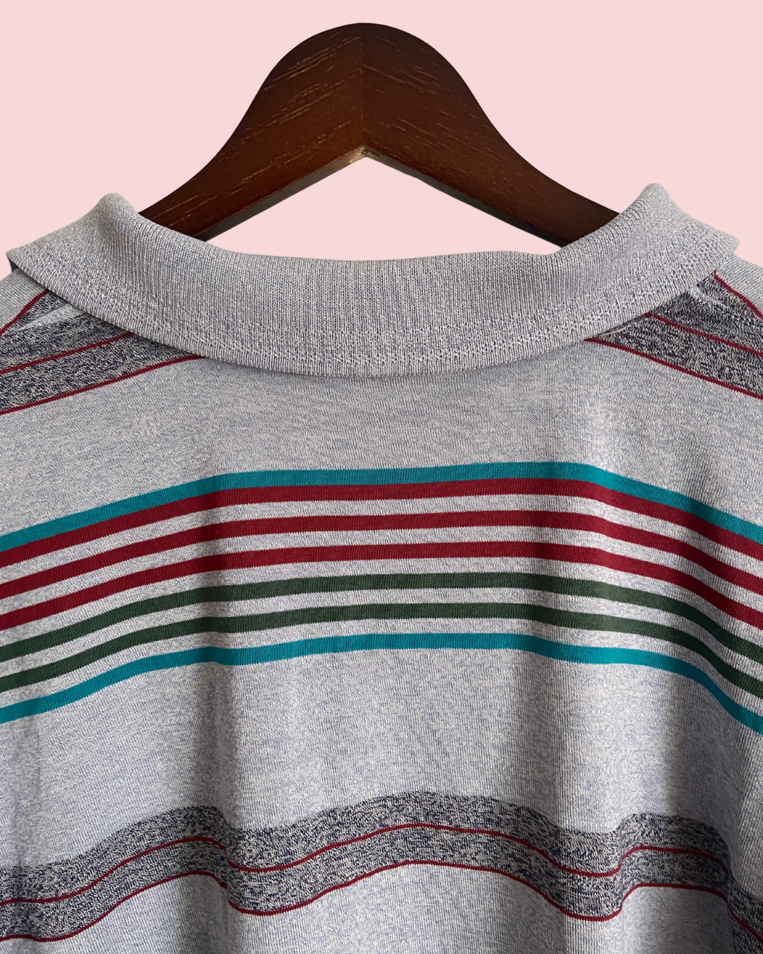 Tintori Women's Long-sleeved Collard Striped Cropped Top